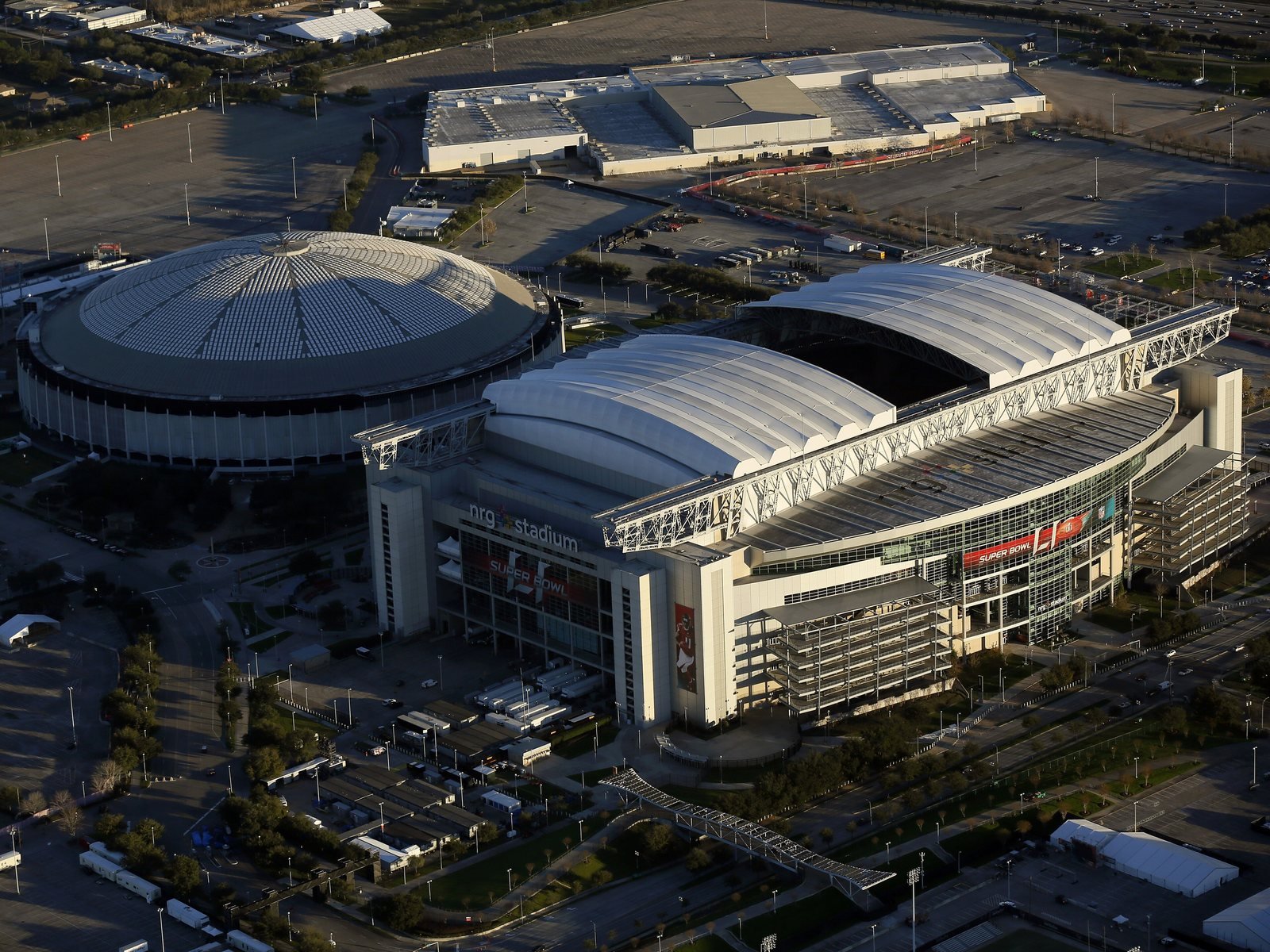 Vue aérienne du NRG Stadium de Houston et de ses abords